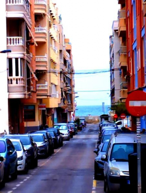 Modern Apartment 3mins walk to Playa del cura beach